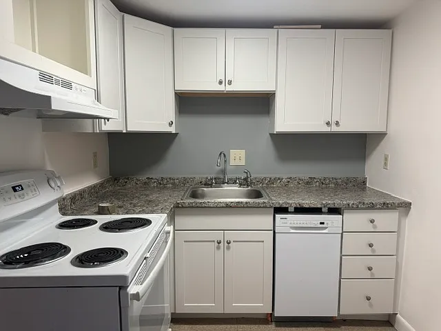 1 bed, 700 sqft, $2,100 — Photo 2