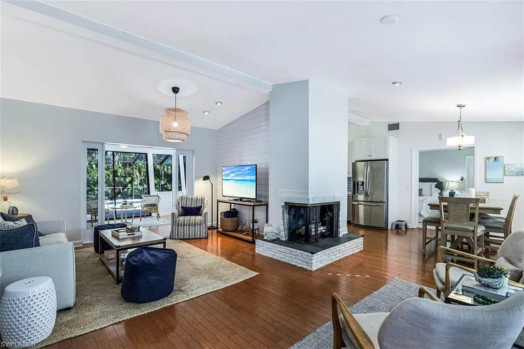 3 bed, 3.0 bath, 2253 sqft, $20,000 — Photo 4