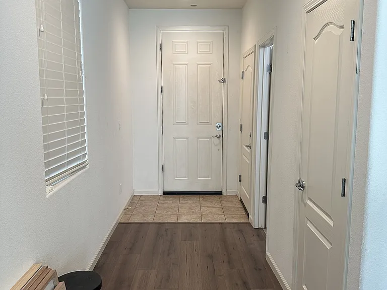 4045 Neapolis Ln — Photo 3