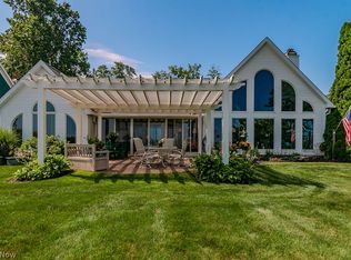 3711 Edgewater Dr, Ashtabula, OH 44004