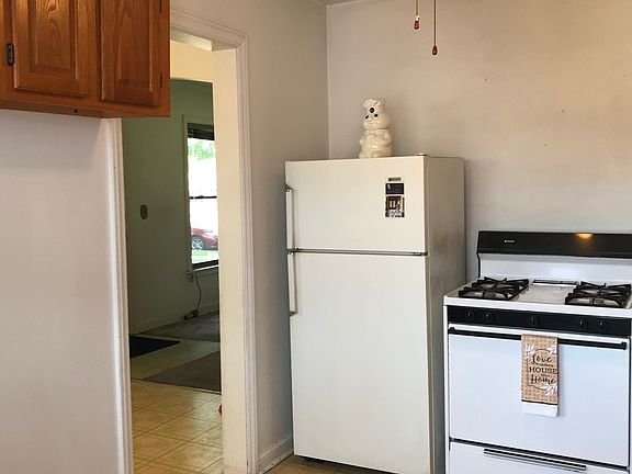 4th image of 1642 N 21st Ave