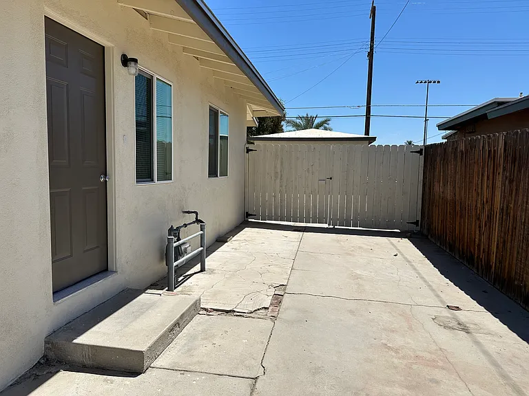 44900 Rubidoux St — Photo 21