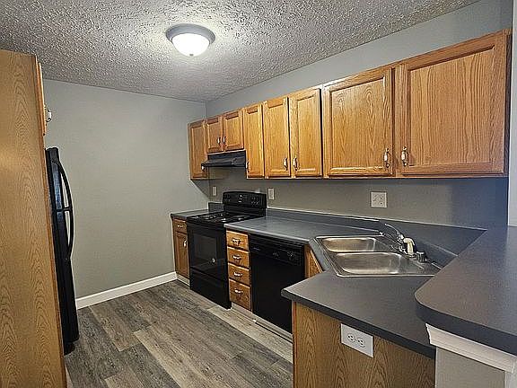 5th image of 972 Villagebrook Dr