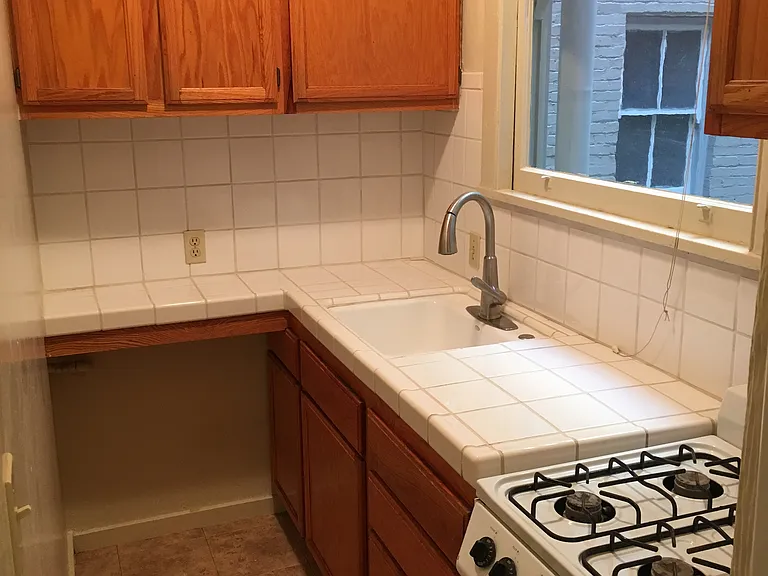 821 Pine St #2A — Photo 3