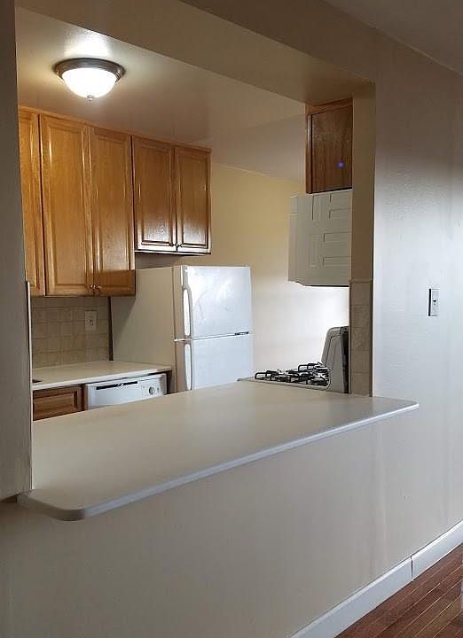 1st image of 1666 Bell Blvd #7