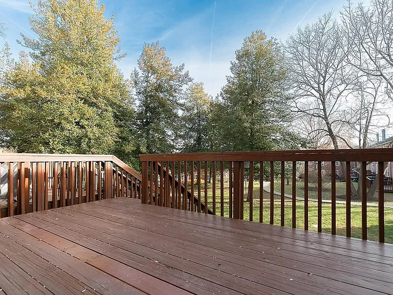 4827 Chevy Chase Dr — Photo 26