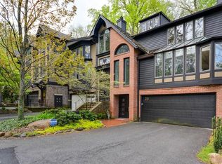 20 Hidden Vly, Rocky River, OH 44116