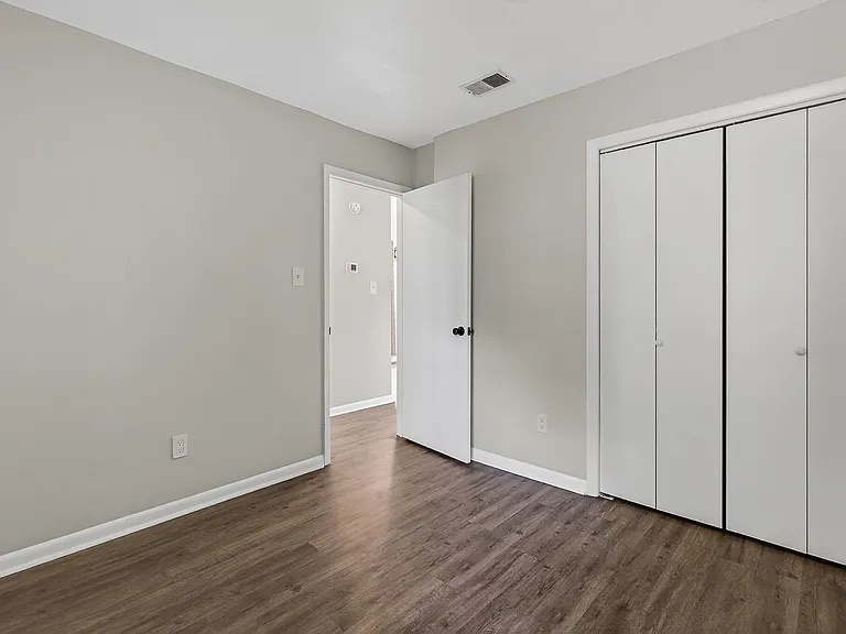 123 Basswood Ct — Photo 18