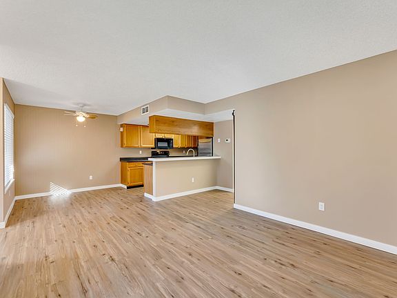 5th image of 536 Nichols Blvd #1
