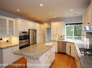 9816 36th St NW, Gig Harbor, WA 98335