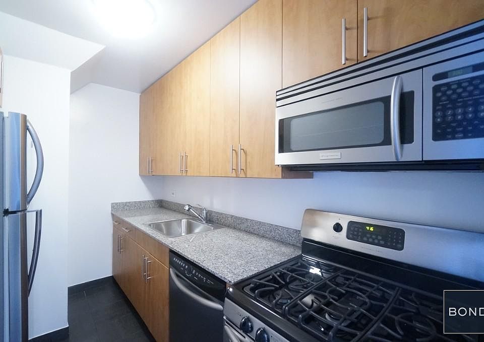 1st image of 201 E 69th St APT 12X