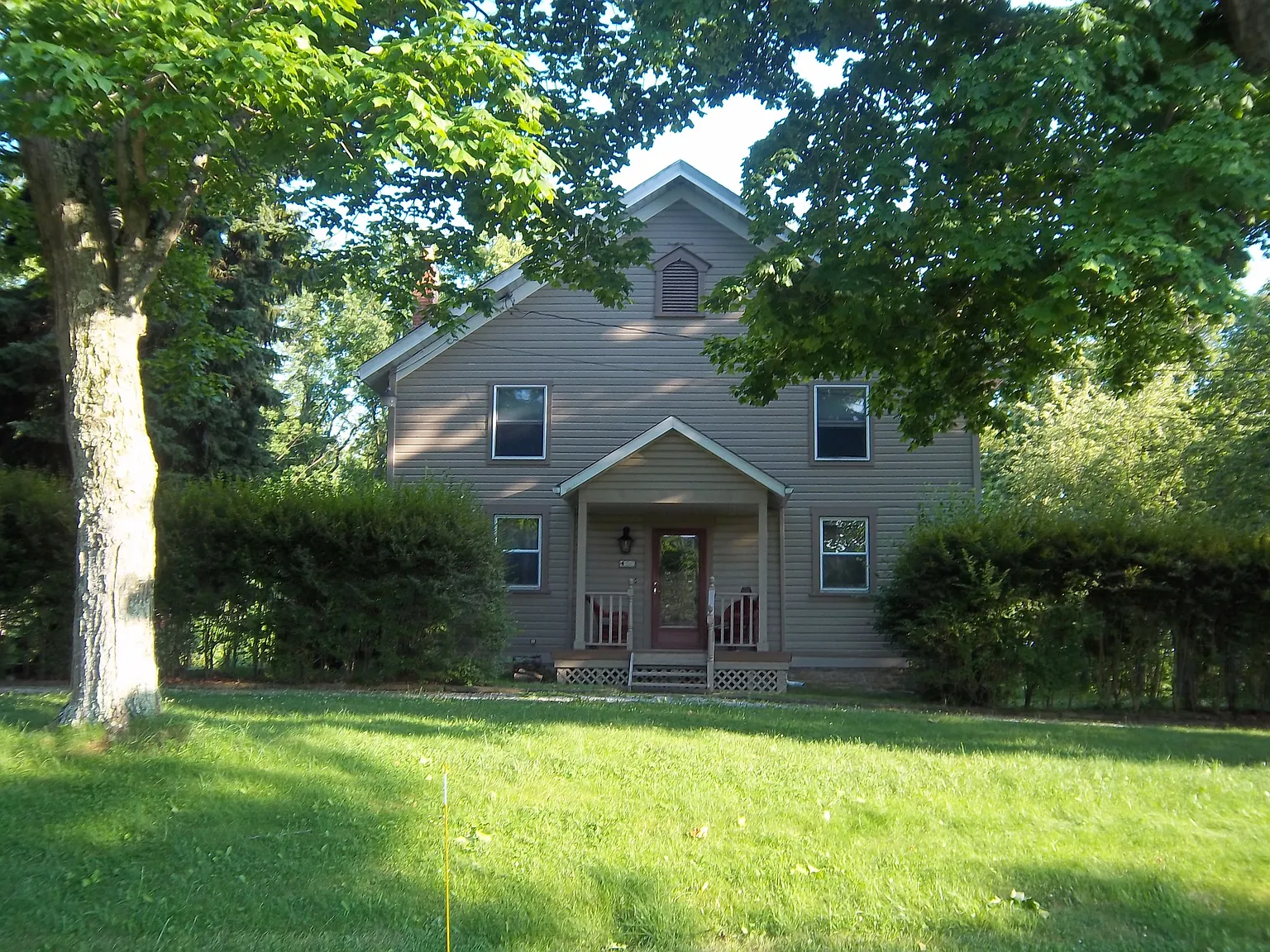 240 Wolfe Ln photo 1