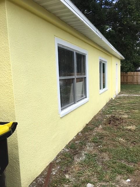 1st image of 517 Oak St Unit 2