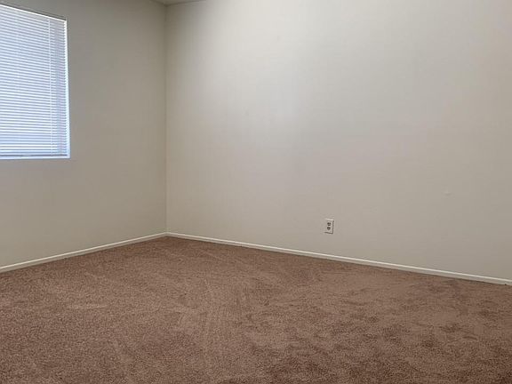 5th image of 229 S Primrose Ave