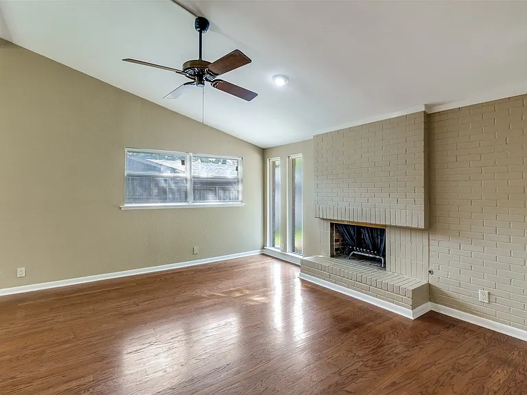 11353 Coral Hills Dr — Photo 3