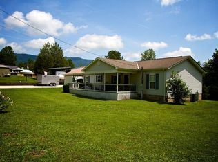 224 Shores Dr, Speedwell, TN 37870