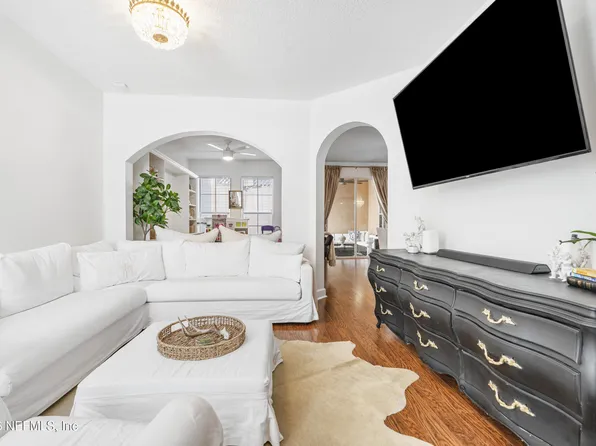 6219 CLEARSKY Drive, Jacksonville, FL 32258