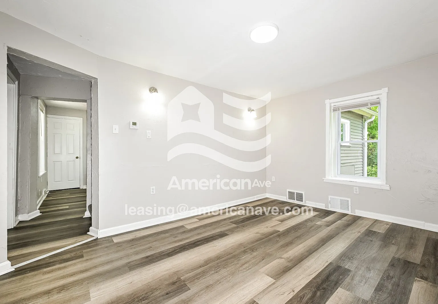 2 bed, 1.0 bath, 1036 sqft, $1,257 — Photo 3
