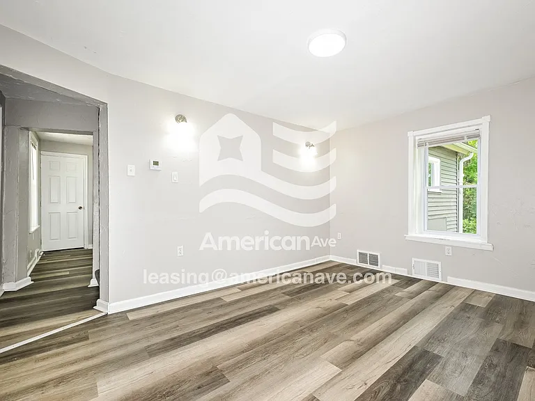 787992_003_living_room_13929997.jpg