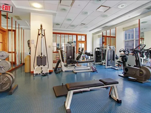 425 5th Avenue image 7 of 8