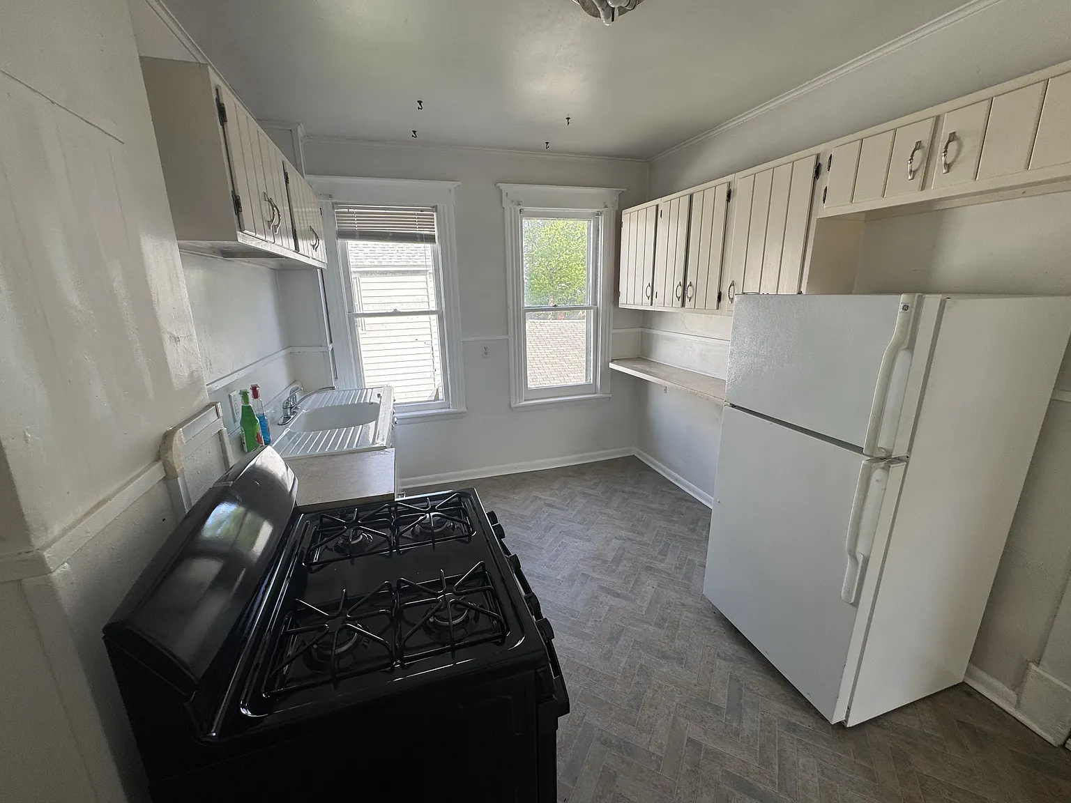 10 Lincoln Avenue - 2 — Photo 1