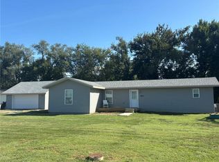 1206 Missouri St, Elwood, KS 66024