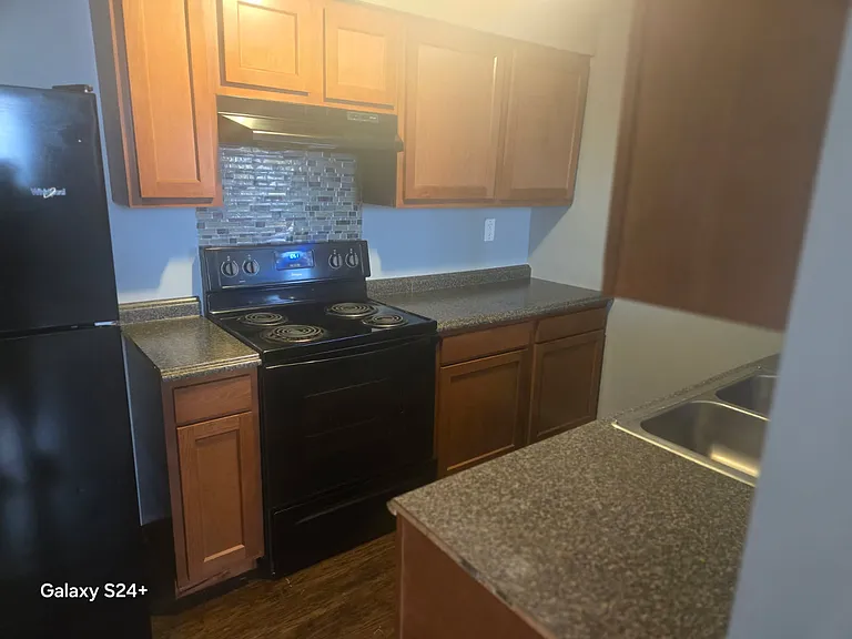 5016 Main St #3 — Photo 5