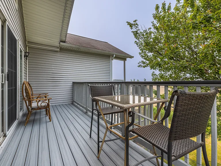 916 Reef Rd #1 — Photo 2