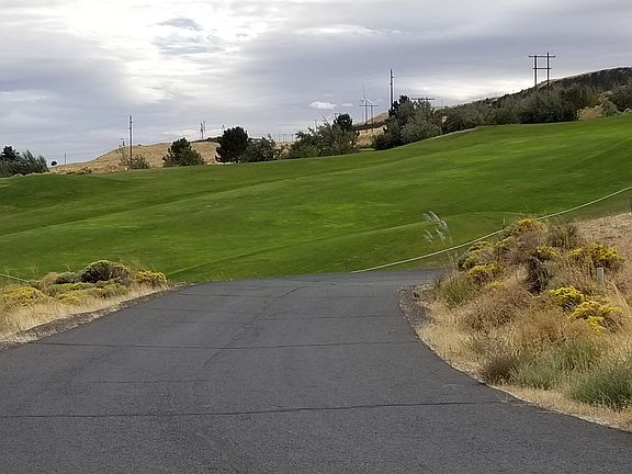4th image of 1225 Fairway Loop