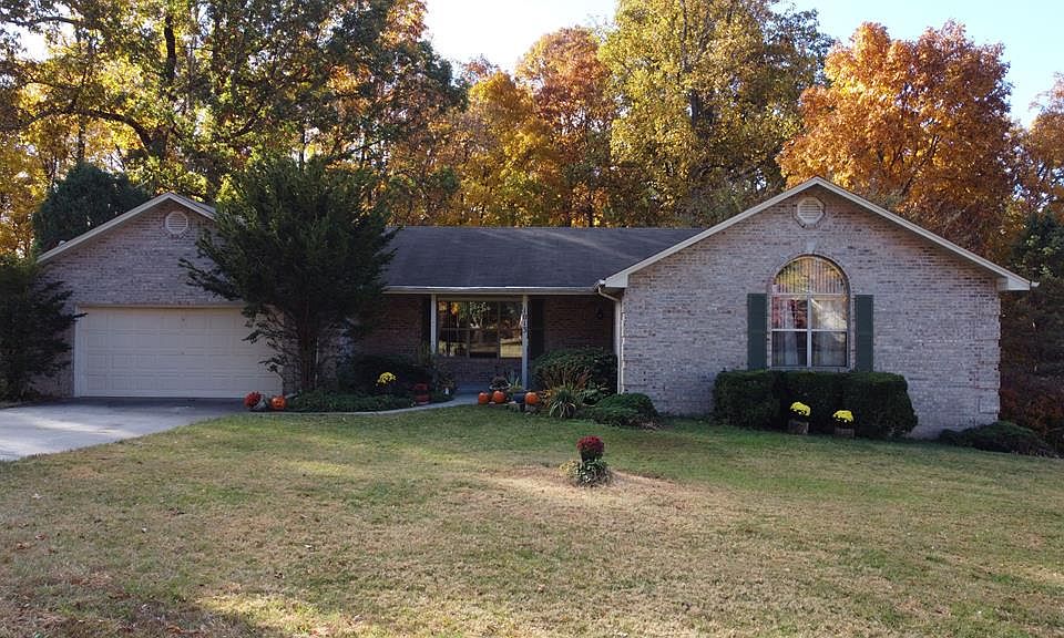 1st image of 1013 E Brentwood Dr