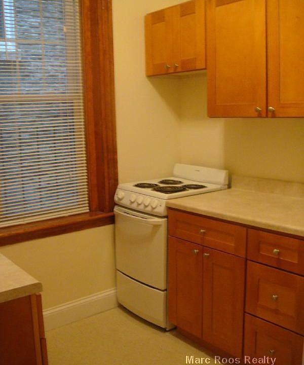 2nd image of 25 Park Dr #9Z