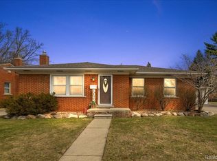 9364 Colorado St, Livonia, MI 48150