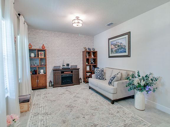 4th image of 3088 Hill Point St