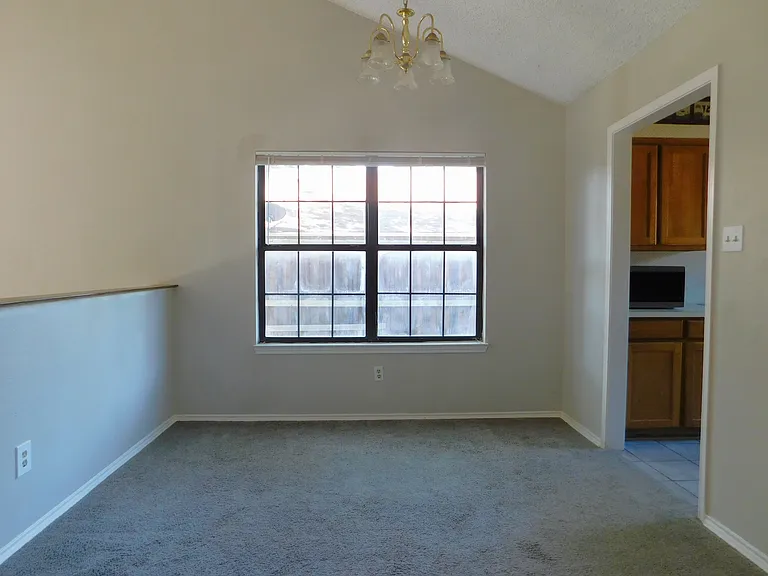 404 Pace Dr — Photo 7