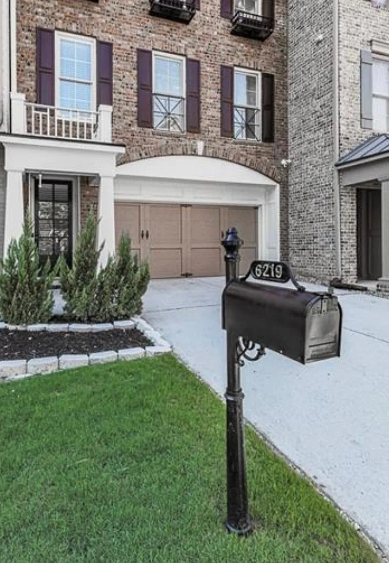 Trumbul Oaks Ct, Mableton — Photo 1