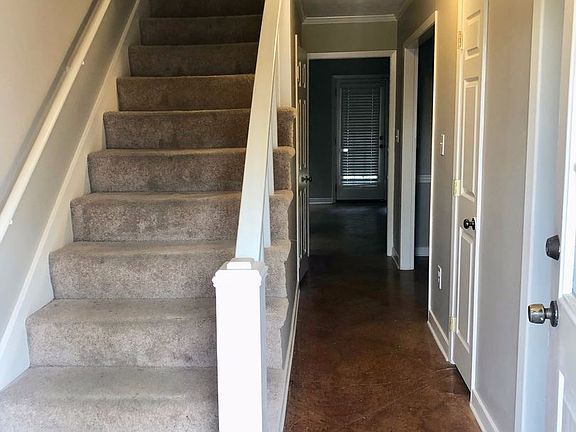 2nd image of 705A Bay Park Dr