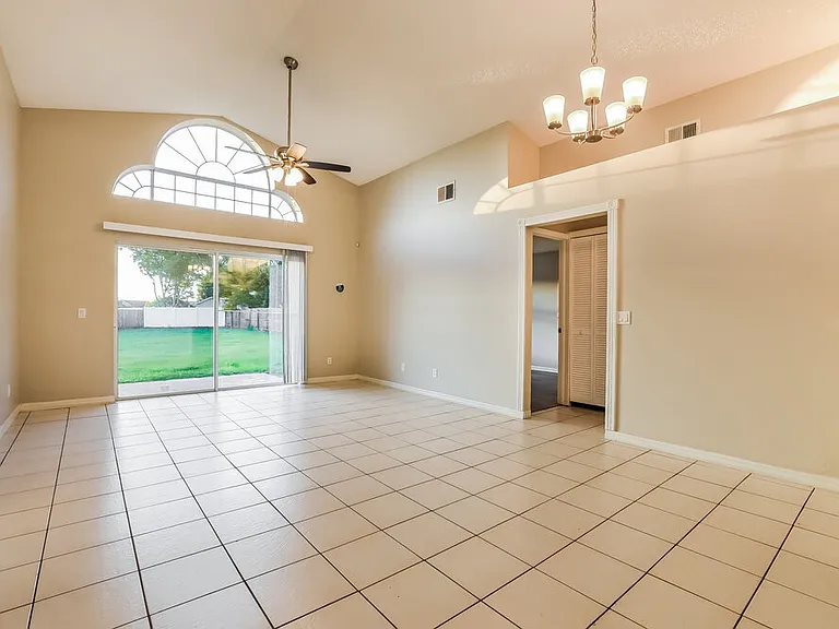 4732 Fort Bravo Ct — Photo 5