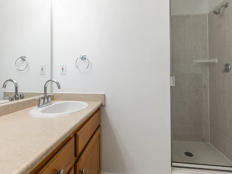 1600 Pinebrook Blvd #E1 — Photo 13