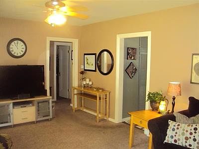 3rd image of 813 S Villa Dr