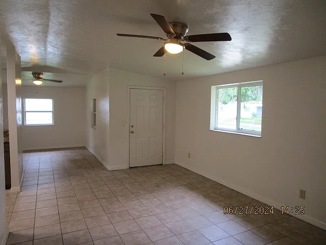 446 Elsie Ave — Photo 15