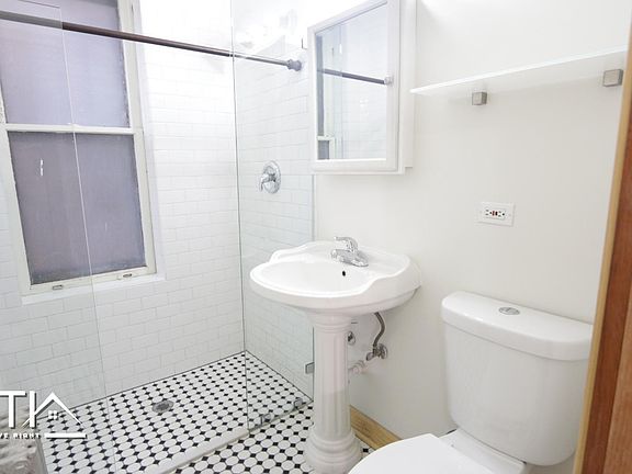 3rd image of 1361 E 50th St #1B
