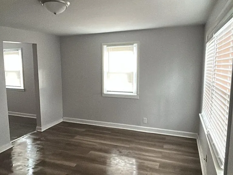 1720 Nelle St — Photo 3