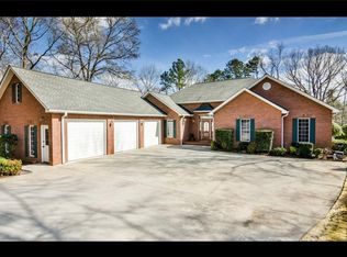 115 Blackston Ct, Fair Play, SC 29643