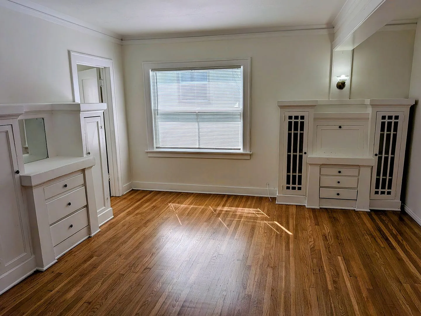 744 Lime Avenue — Photo 3