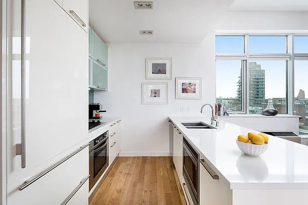 Sold by Compass | media 21