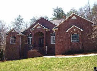 1371 Shadowfax Wynd, Hickory, NC 28602