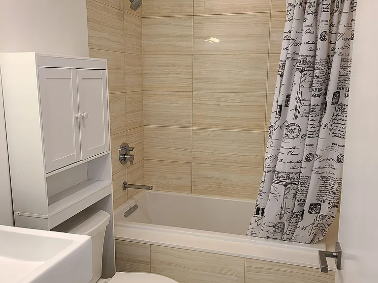 170 Avenue Rd #405 — Photo 9
