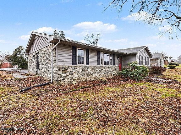 3rd image of 268 Ivy Ln