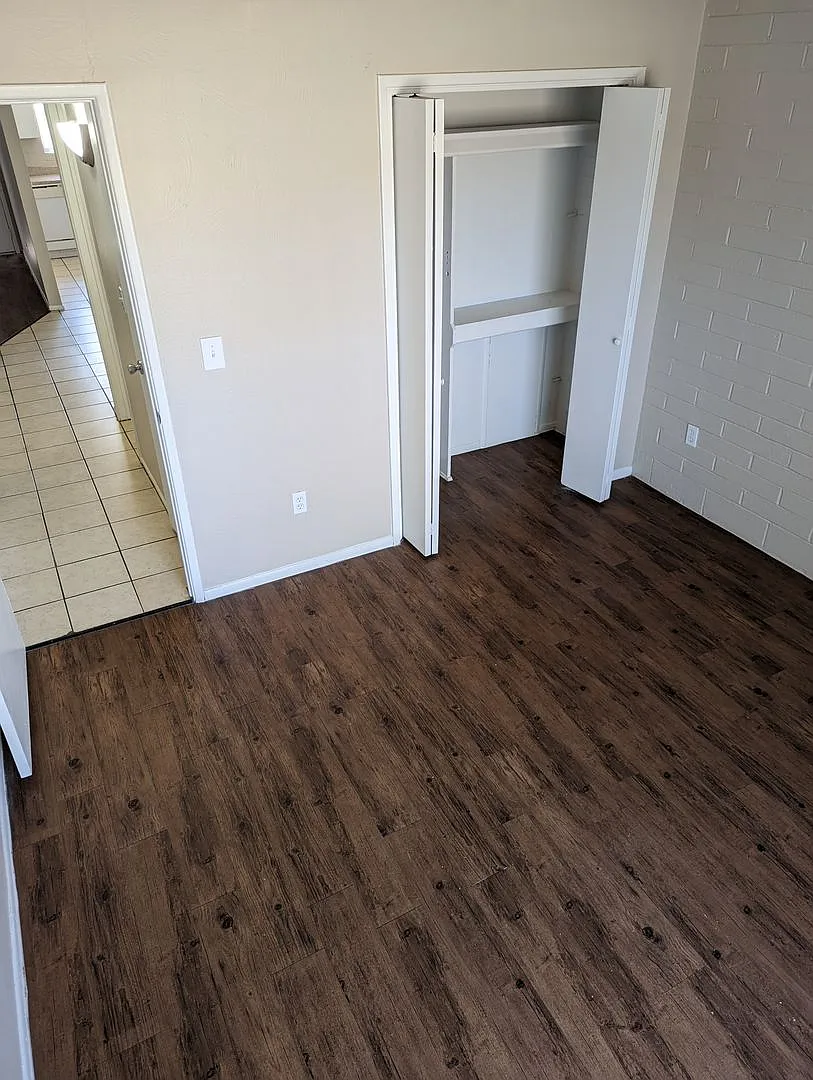 Villa Del Rey Apartment Homes — Photo 2