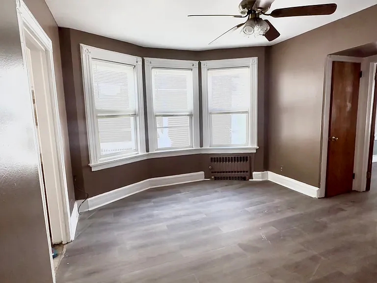 49 Columbia Ave — Photo 8